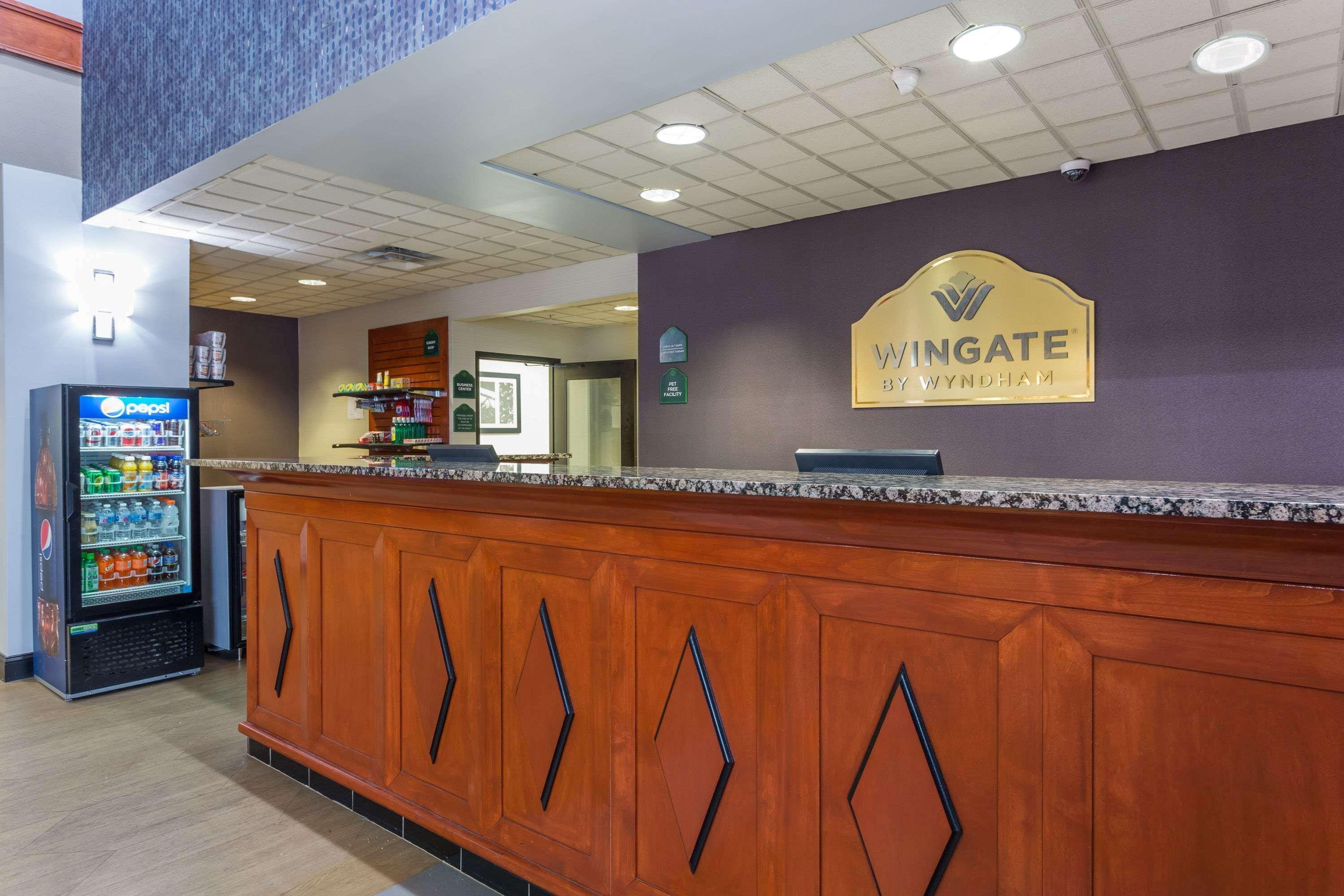 Wingate By Wyndham Chesapeake Hotel Екстериор снимка
