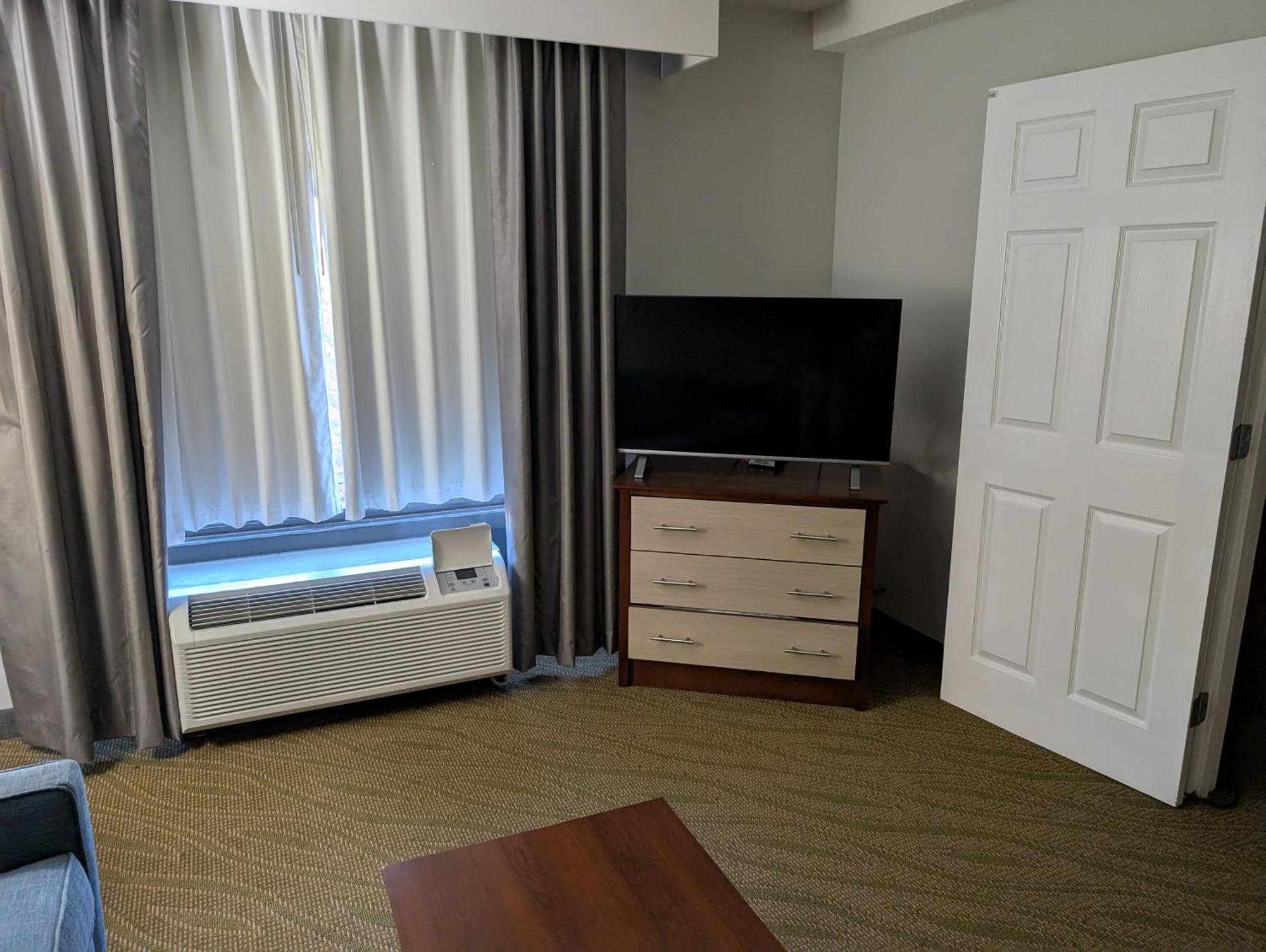 Wingate By Wyndham Chesapeake Hotel Екстериор снимка