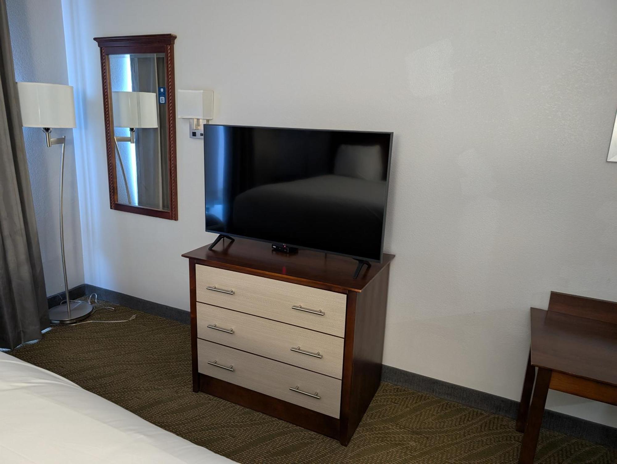 Wingate By Wyndham Chesapeake Hotel Екстериор снимка