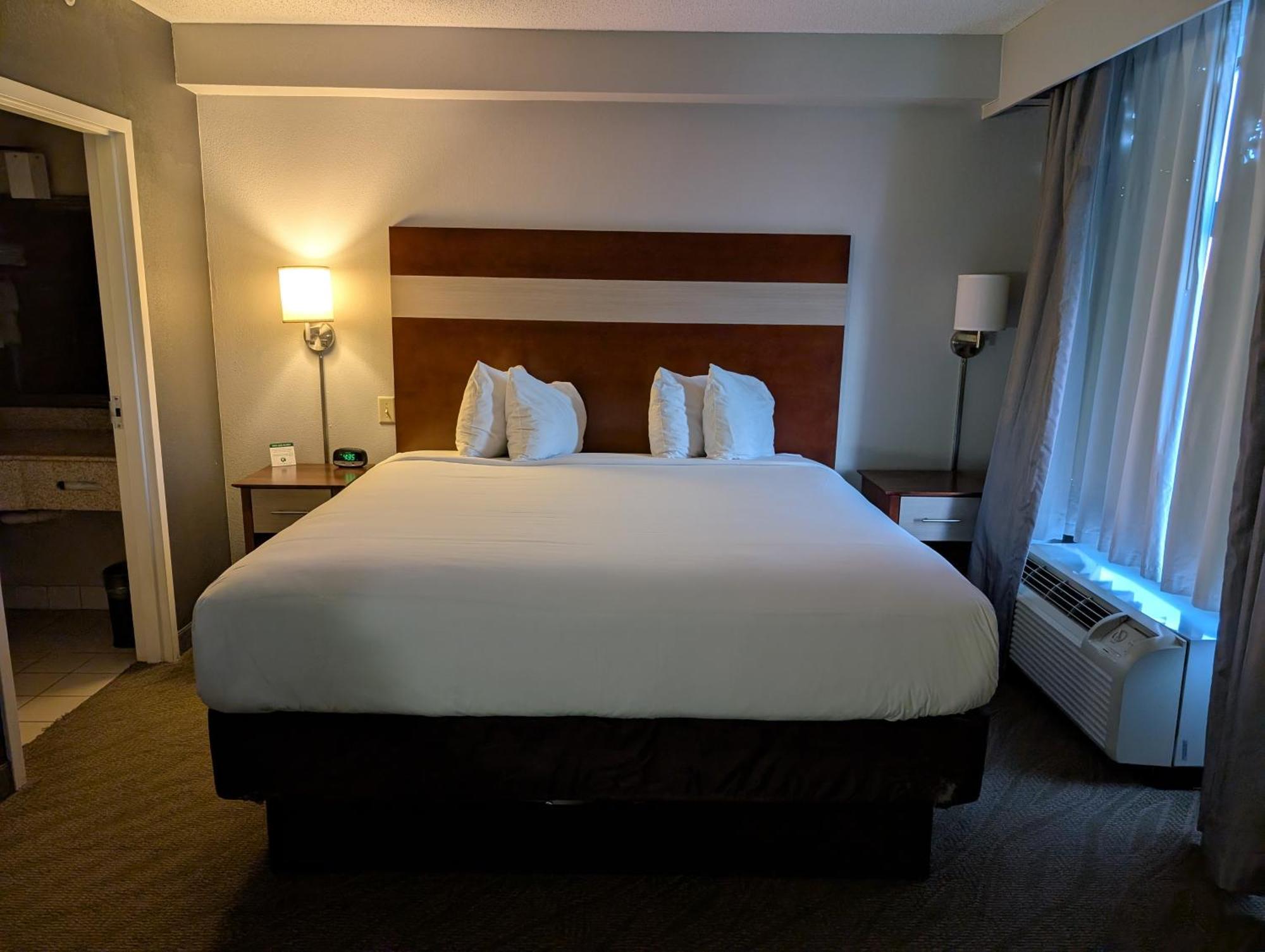 Wingate By Wyndham Chesapeake Hotel Екстериор снимка