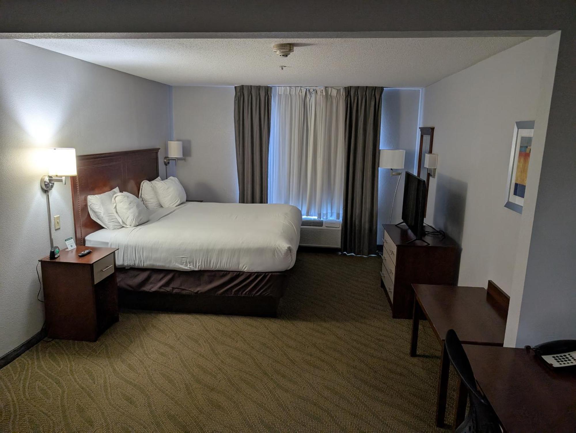 Wingate By Wyndham Chesapeake Hotel Екстериор снимка