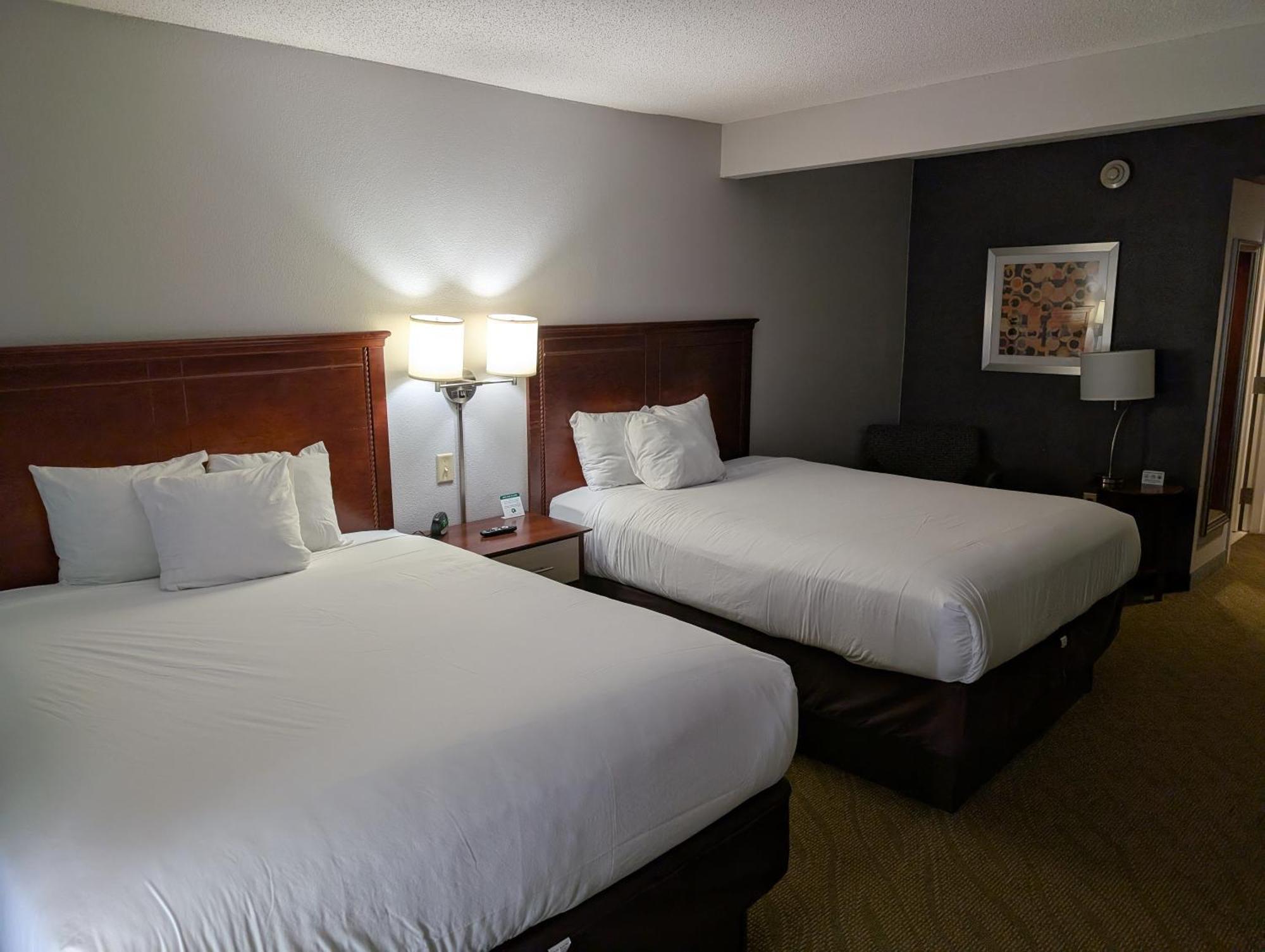 Wingate By Wyndham Chesapeake Hotel Екстериор снимка