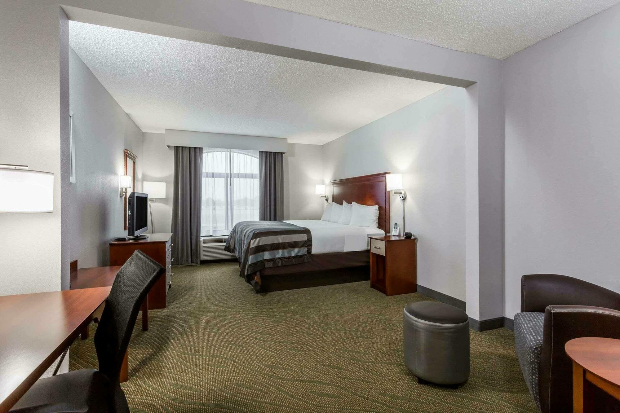 Wingate By Wyndham Chesapeake Hotel Екстериор снимка